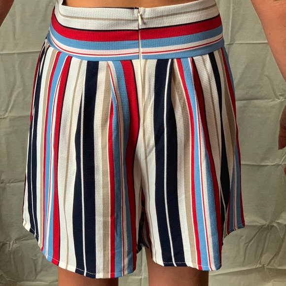 NWT 2 hearts shorts - Picture 2 of 4